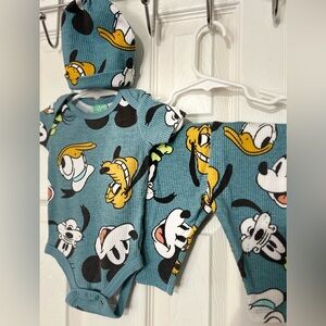 ⭐️$5 if Bundled⭐️ 3 piece Disney Set Mickey Mouse, Pluto, Donald & Daffy Duck